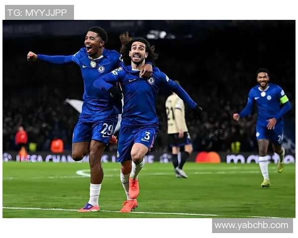 综艺节目空降足球明星阵容揭晓引发热议与期待